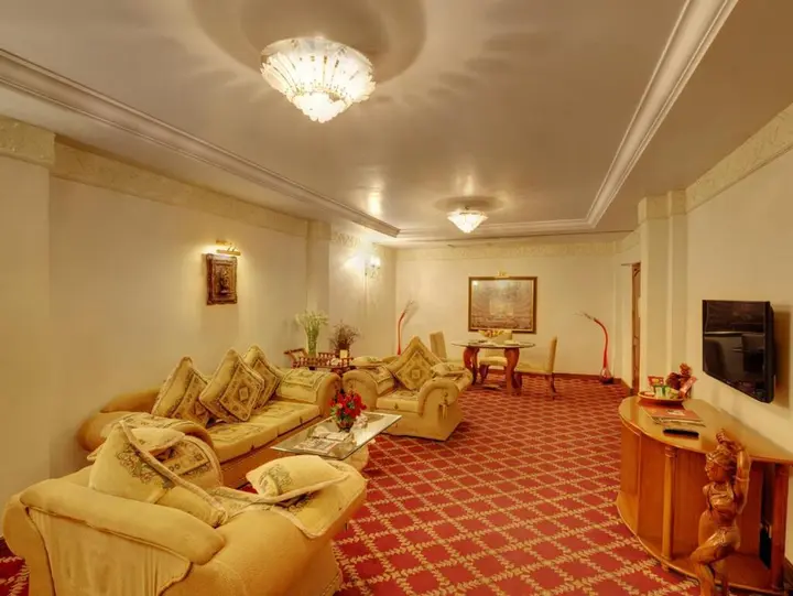 Райпур: Hotel Babylon International