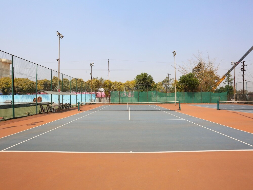 Райпур: OYO 11939 Hotel Queens Club of India
