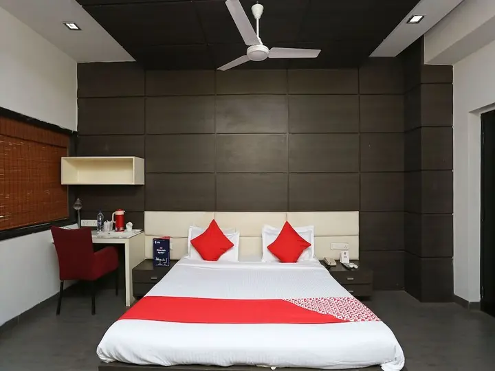 Райпур: OYO 11939 Hotel Queens Club of India