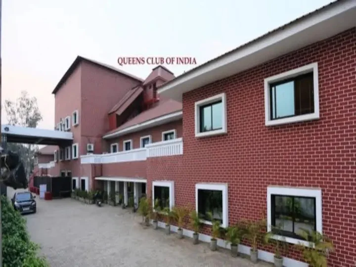 Райпур: OYO 11939 Hotel Queens Club of India