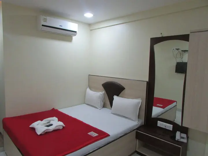 Мумбаи: OYO 328 Hotel Royal Grand