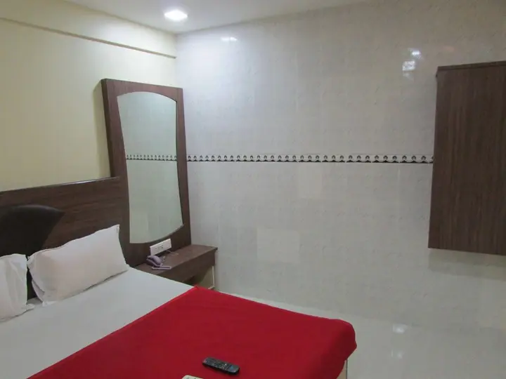 Мумбаи: OYO 328 Hotel Royal Grand