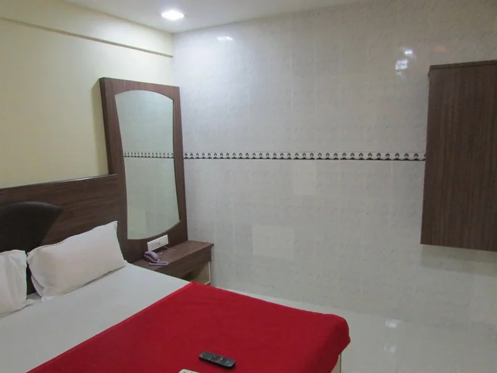 Мумбаи: OYO 328 Hotel Royal Grand