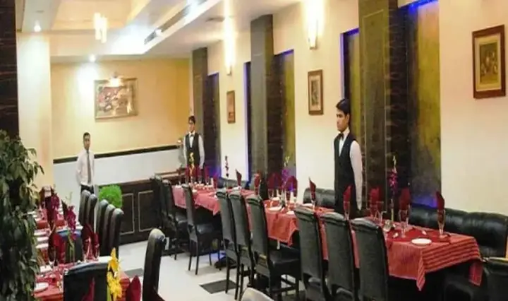 Райпур: Hotel Simran Heritage