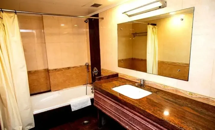 Райпур: Hotel Simran Heritage