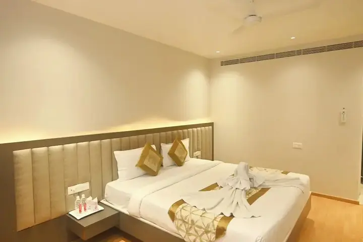 Райпур: Hotel Simran Heritage