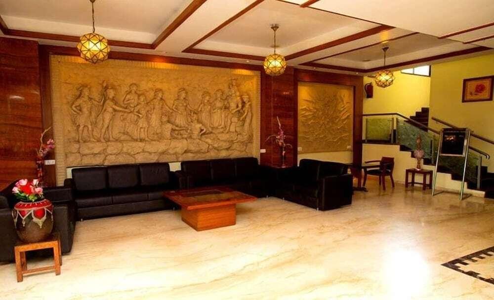 Райпур: Hotel Simran Heritage