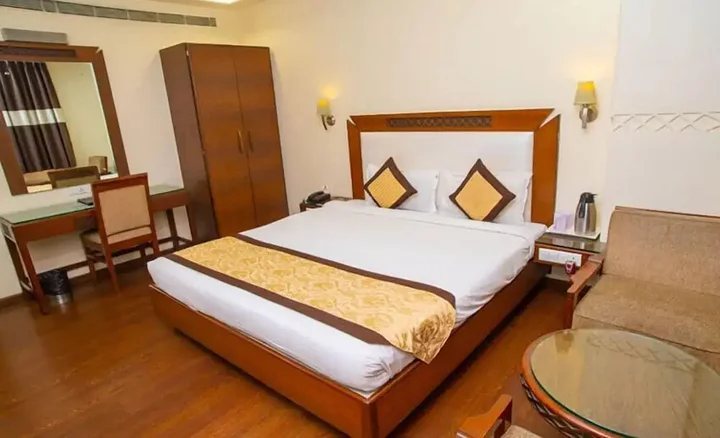 Райпур: Hotel Simran Heritage