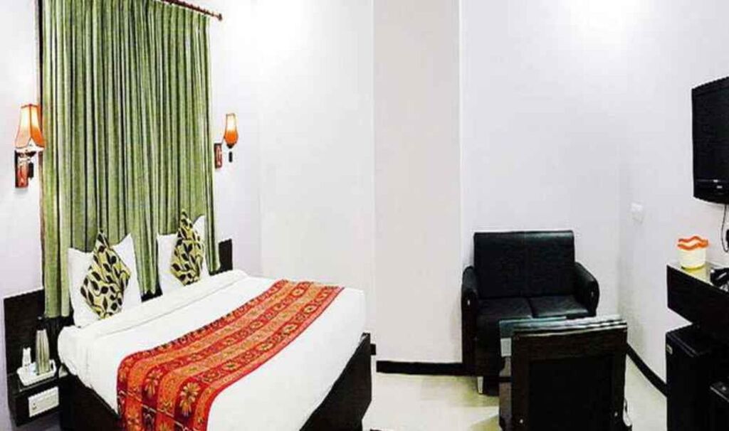 Райпур: Hotel Simran Heritage