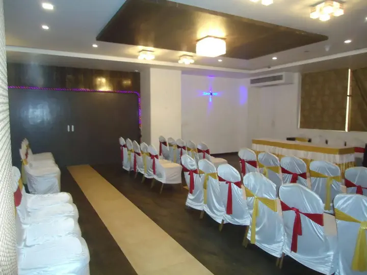 Ахмедабад: Maan Residency Hotel