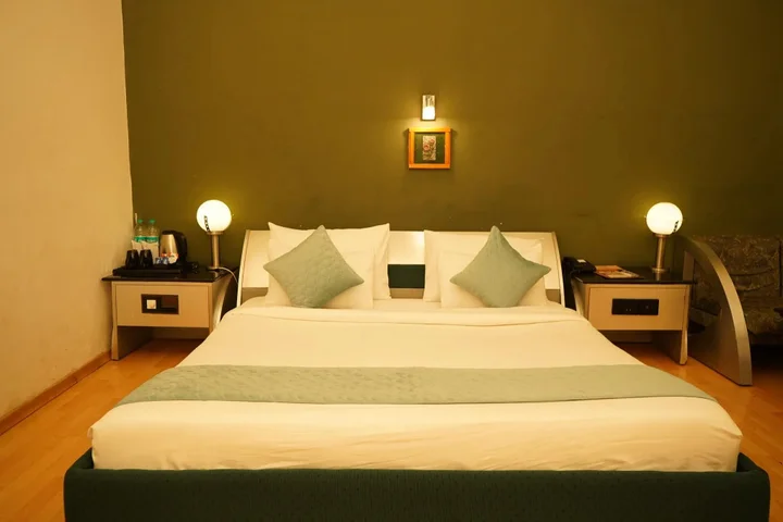 Салем: Hotel Shevaroys