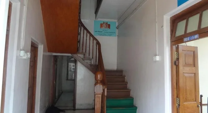 Пуна: Hotel Rajmandir