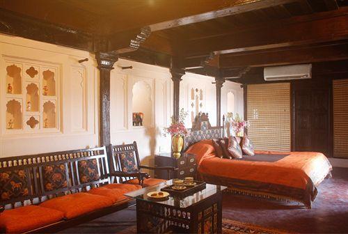 Пуна: Fort JadhavGADH - A GADH Heritage Hotel