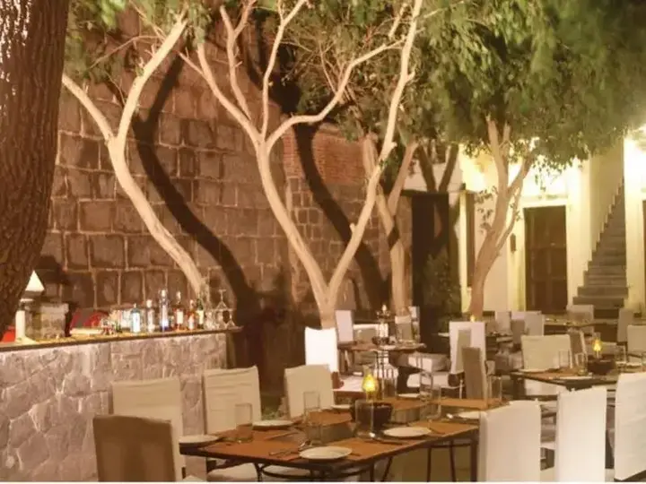 Пуна: Fort JadhavGADH - A GADH Heritage Hotel
