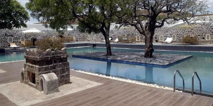 Пуна: Fort JadhavGADH - A GADH Heritage Hotel