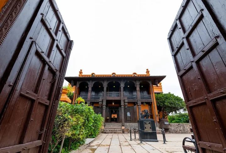 Пуна: Fort JadhavGADH - A GADH Heritage Hotel