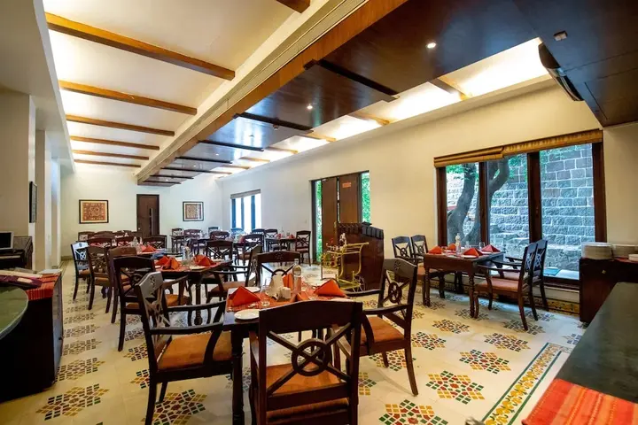 Пуна: Fort JadhavGADH - A GADH Heritage Hotel