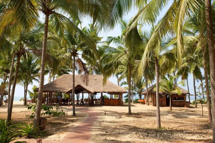 Payyanur: Neeleshwar Hermitage