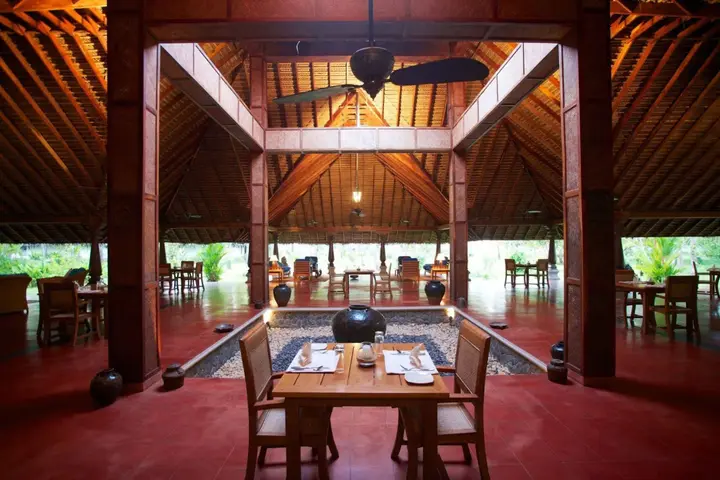 Payyanur: Neeleshwar Hermitage