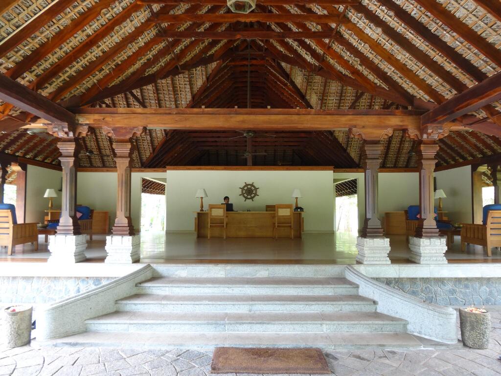 Payyanur: Neeleshwar Hermitage