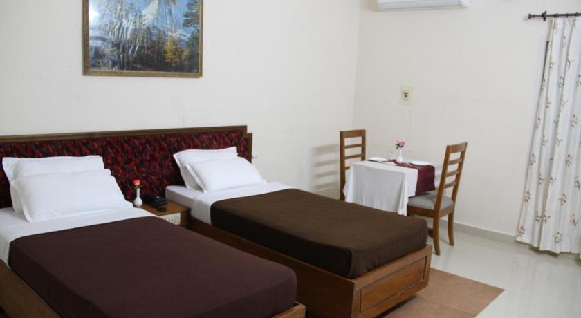 Султан-Батери: Issacs The Resort