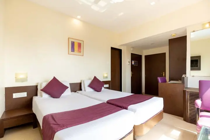 Мумбаи: Sukh Hotel