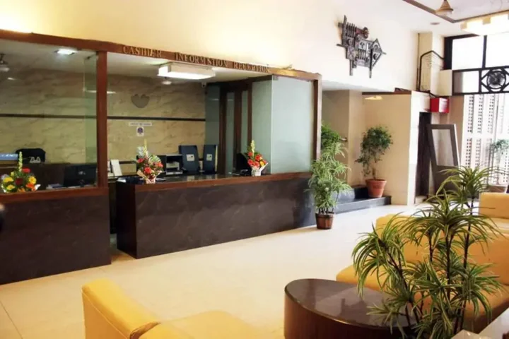 Мумбаи: Sukh Hotel