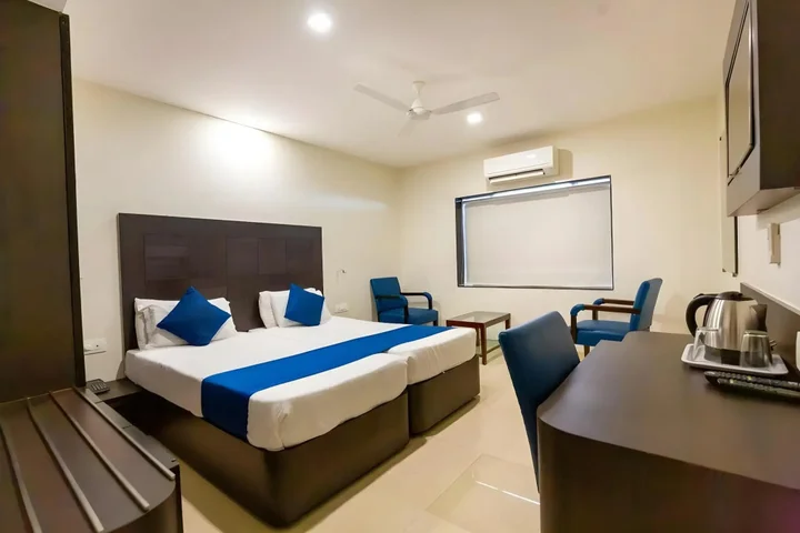 Мумбаи: Sukh Hotel