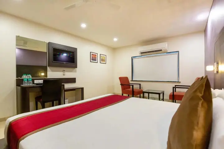 Мумбаи: Sukh Hotel