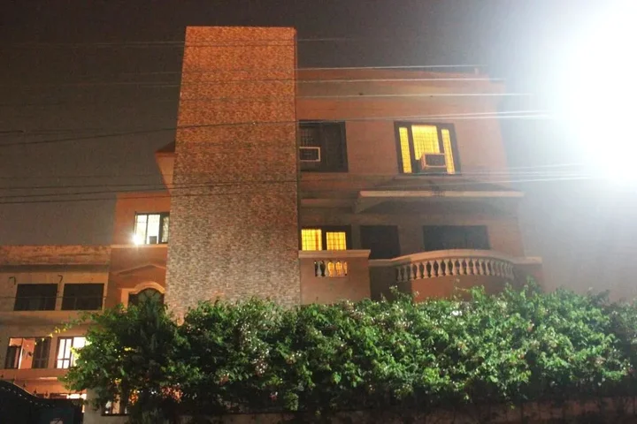 Гуруграм: Blooms-2