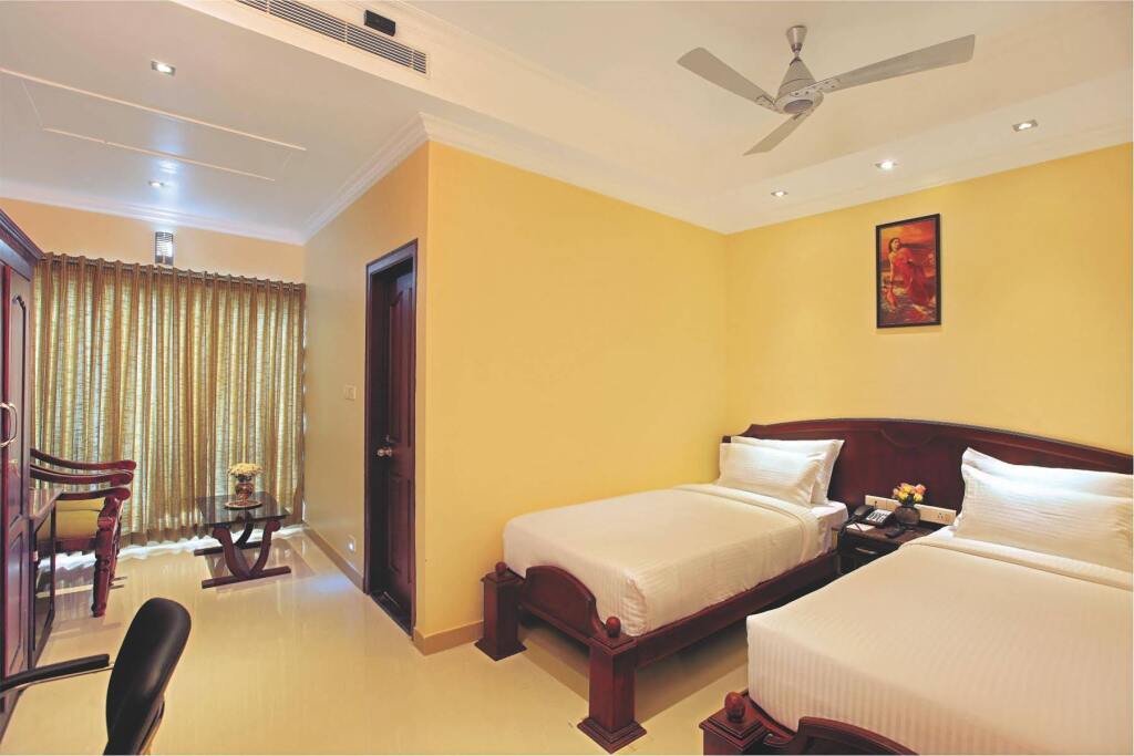 Атирапалли: Malayattoor Residency