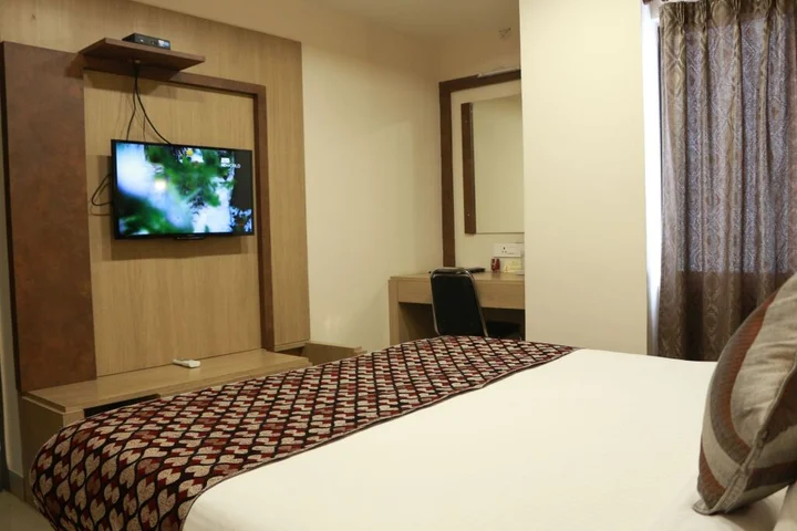 Гувахати: The Contour Hotel