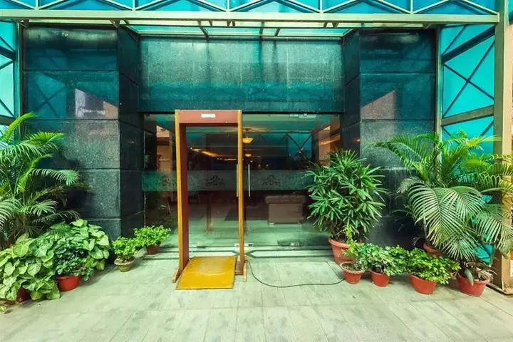 Гувахати: The Contour Hotel
