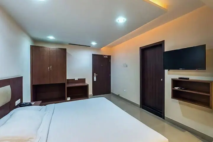 Гувахати: The Contour Hotel