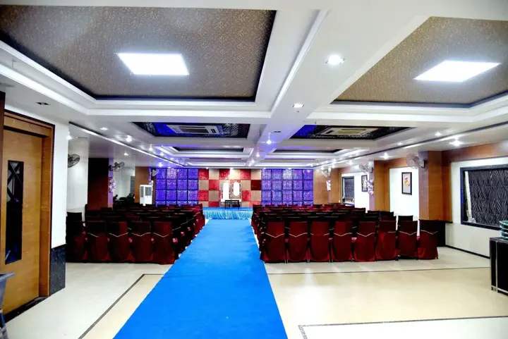Райпур: Hotel Simran Pride