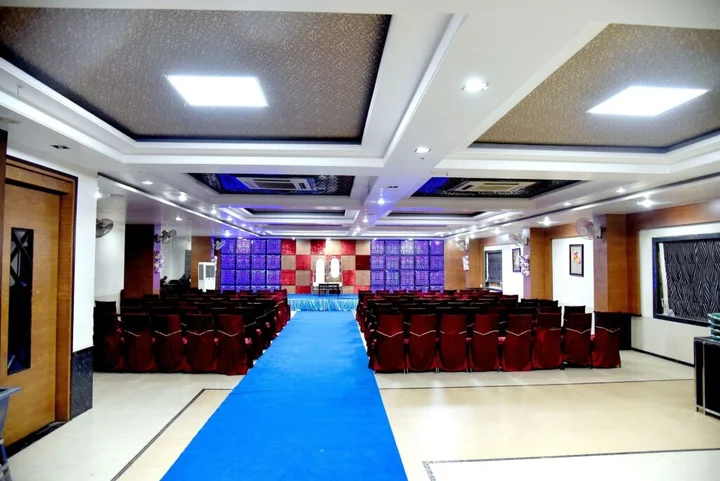Райпур: Hotel Simran Pride