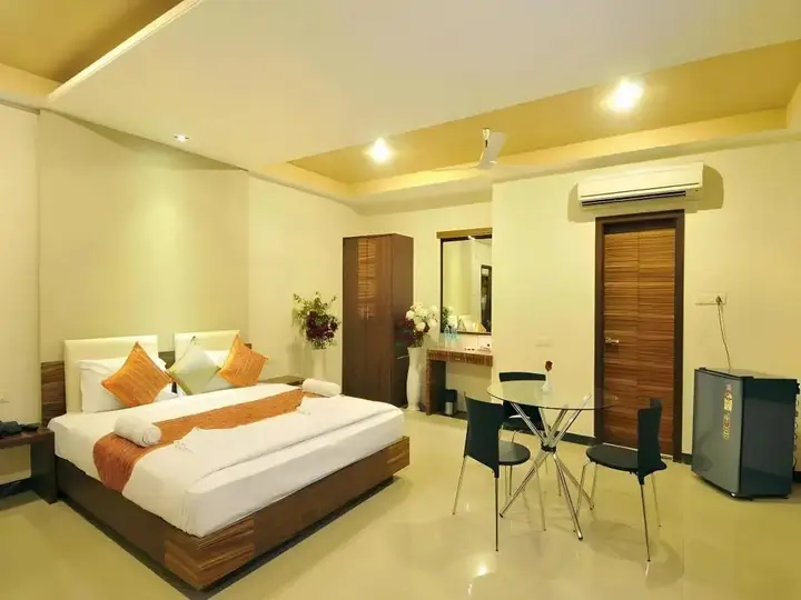 Райпур: Hotel Simran Pride