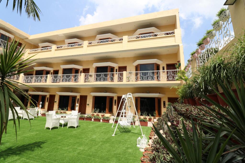 Hotel Mohan Continental — фото 1