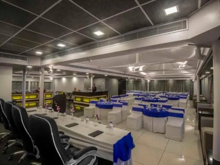 Джайпур: Hotel Aditya Park Regent