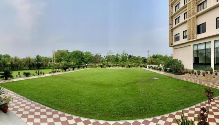 Тезпур: The Fern Residency Tezpur