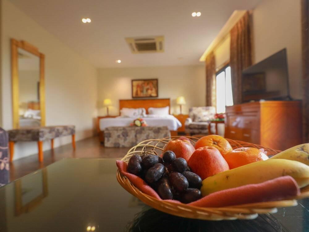 Тезпур: The Fern Residency Tezpur