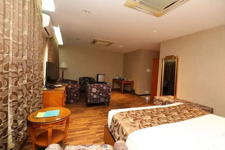 Тезпур: The Fern Residency Tezpur