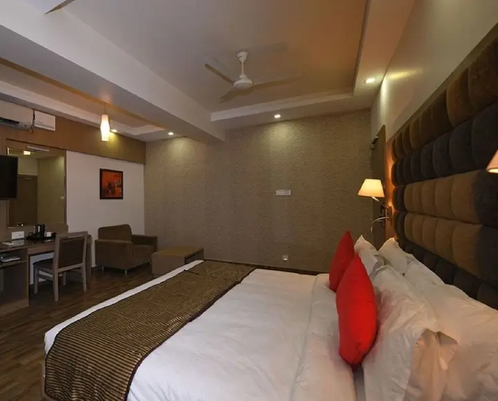 Джамнагар: Nanda Comfort Inn
