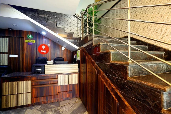Велламундра: OYO 4678 Greens Residency