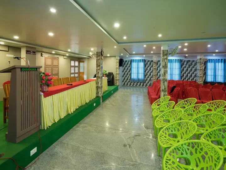 Велламундра: OYO 4678 Greens Residency