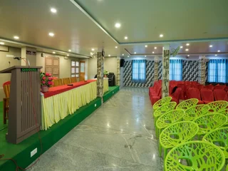 Велламундра: OYO 4678 Greens Residency