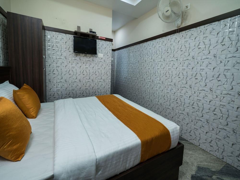 Велламундра: OYO 4678 Greens Residency