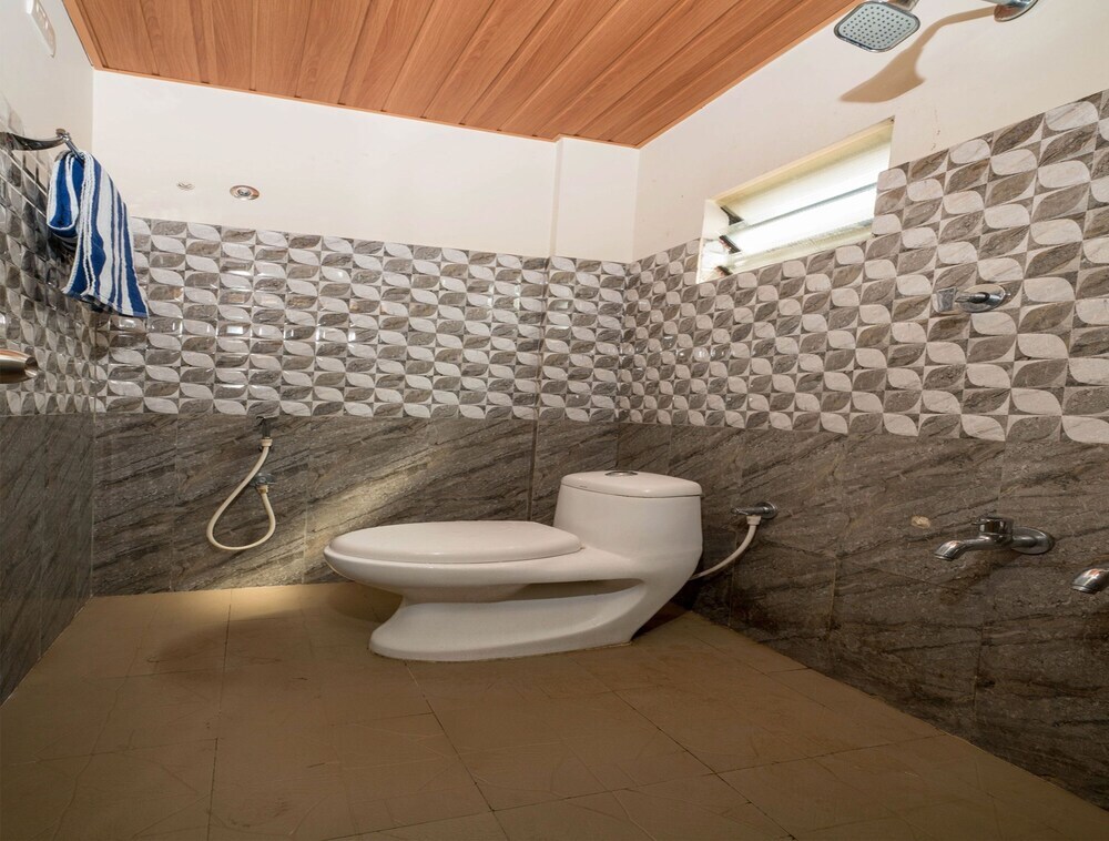 Велламундра: OYO 4678 Greens Residency