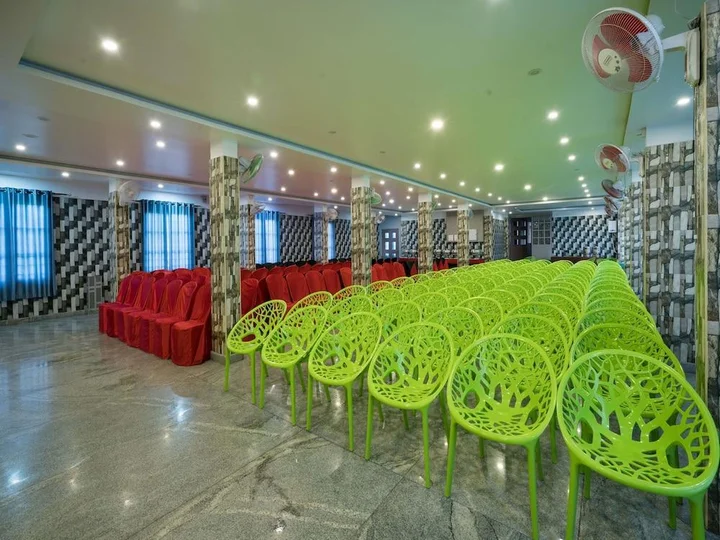 Велламундра: OYO 4678 Greens Residency