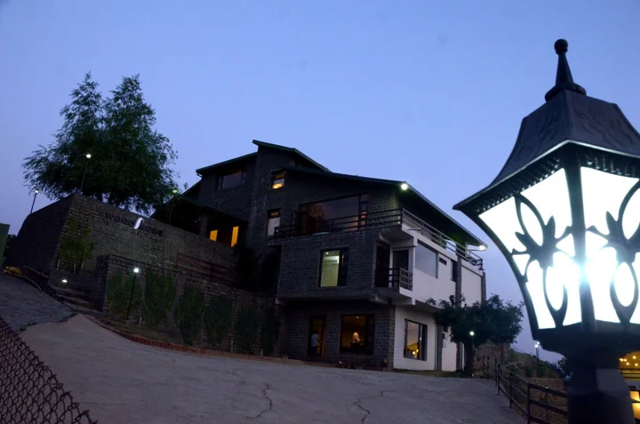 Куфри: WoodSmoke resort & Spa